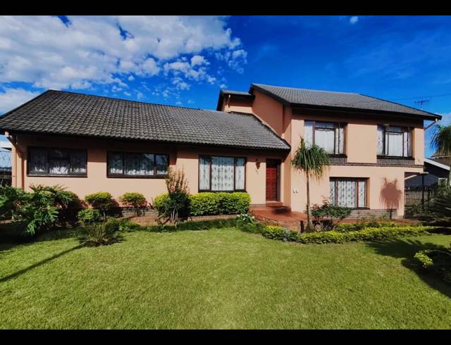 3 BEDROOM FREESTANDING FOR SALE IN MOUNTAIN RISE